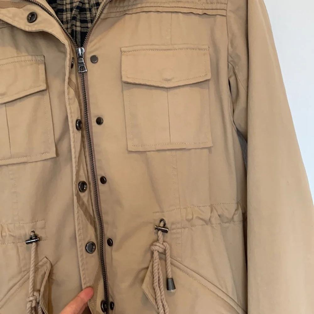 Alice + Olivia tan jacket with flannel lining - Picture 2 of 5